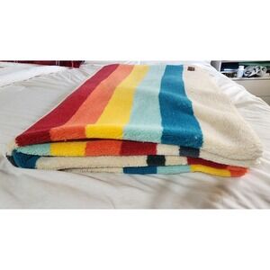 Pendleton Sherpa Plush Throw Blanket Rainbow Stripe Cozy Fleece Mount Foraker